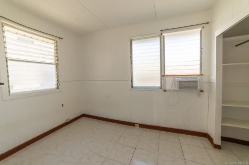 1815 Lanakila Ave, Honolulu HI  96817-2118 exterior