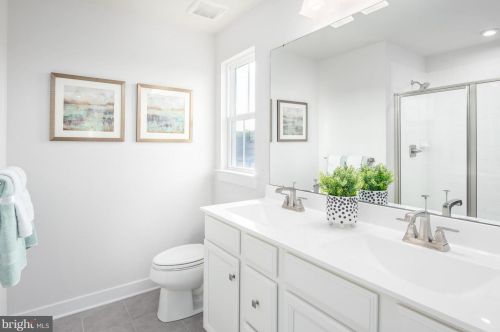 4416 Grandview Rd, Hanover PA 17331-9753 exterior