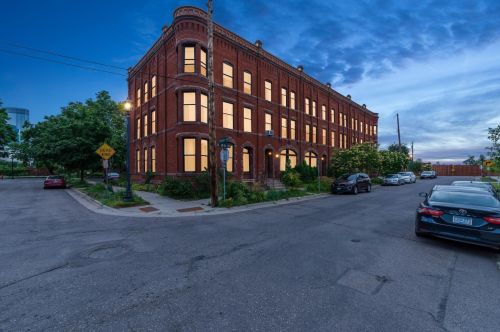 326 18th St, Minneapolis MN  55404-1867 exterior