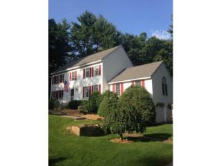 11 White Plains Ave, Londonderry, NH 03053-4609