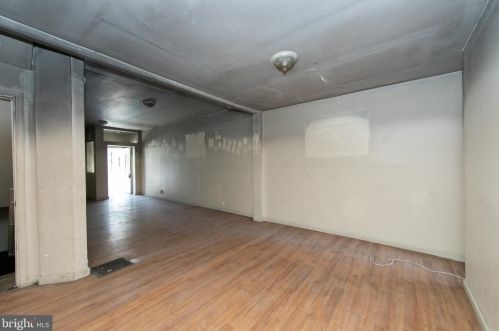 1302 Park Blvd, Camden NJ 08103-2756 exterior