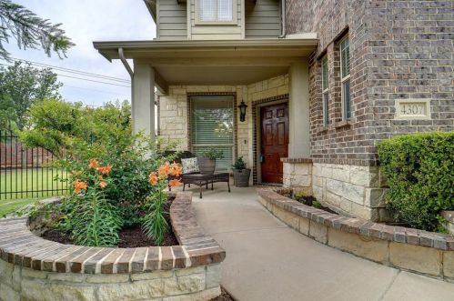 4307 Meadow Bend Ct, Midlothian, TX 76063-8694