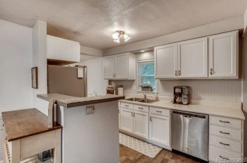 4441 Cherokee St, Englewood, CO 80110-5709