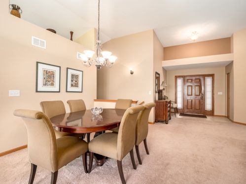 1088 Birchwood Dr, Pingree Grove IL  60140-9107 exterior