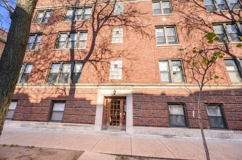 1040 Catalpa Ave, Chicago, IL 60640-1541