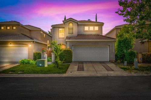 9087 Trumbauer Way, Elk Grove, CA 95758-7434