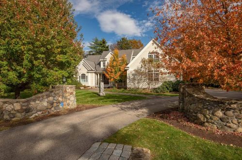 13 White Horse Dr, Rye, NH 03870-2348