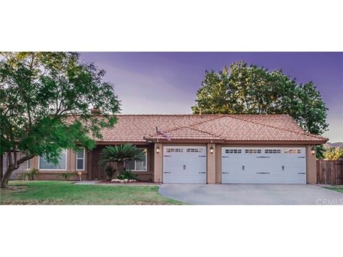 1622 Victoria St, Rialto, CA 92376-4672