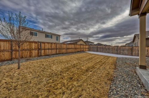 176 Kewaunee Way, Aurora CO 80016-4327 exterior