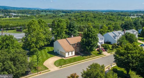 108 Stoneledge Pl, Leesburg, VA 20176-4954