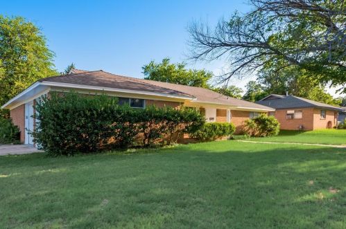 301 Victorian Dr, Fort Worth, TX 76134-4650