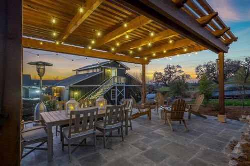 7670 Crews Rd, Gilroy CA  95020-9558 exterior