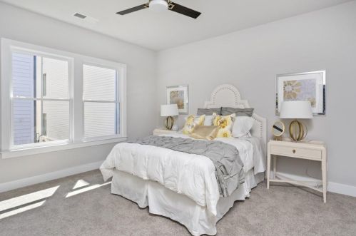 4007 Haverhill Dr, Atlanta GA  30342-3881 exterior