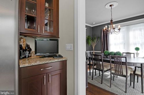 215 Marne Ave, Haddonfield NJ 08033-1444 exterior