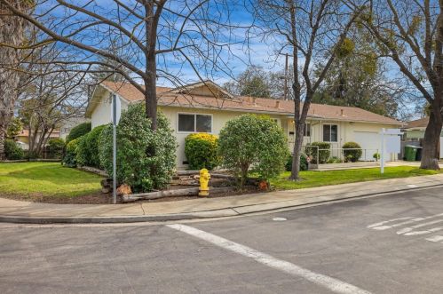 2002 Tropical Dr, Modesto, CA 95350-2754