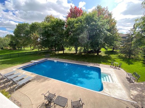 3544 Crestmoor Dr, Saint Paul MN  55125-5028 exterior