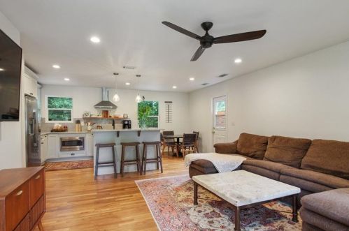 691 San Fernando Dr, Smyrna GA  30080-1478 exterior
