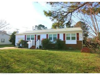 62 Hall Rd, Hampton, VA 23664-1840