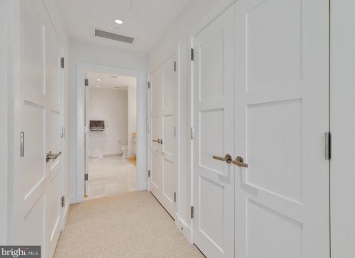 50 16th St, Philadelphia PA  19102-2516 exterior