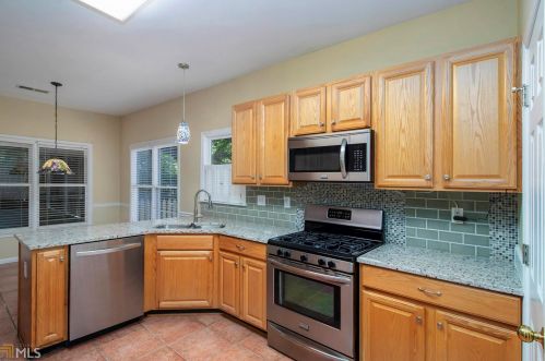 3913 Concord Walk Dr, Smyrna GA  30082-3659 exterior