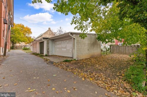 228 Pne St, Lancaster PA  17603-3435 exterior