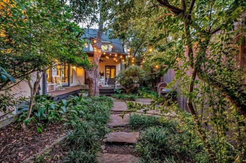 4321 Cresthaven Rd, Dallas TX  75209-3009 exterior