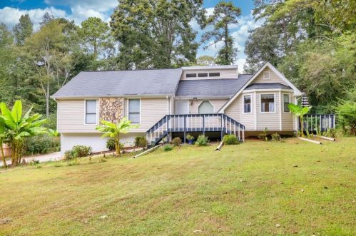 756 Post Road Way, Stone Mountain, GA 30088-2261
