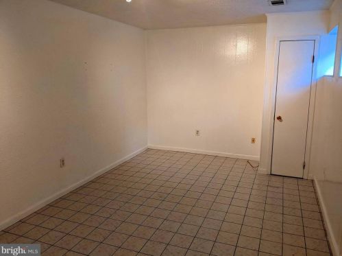 8069 Powderbrook Ln, Springfield VA  22153-2927 exterior