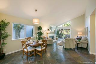 1916 Circle Park Ln, Encinitas, CA 92024-1928