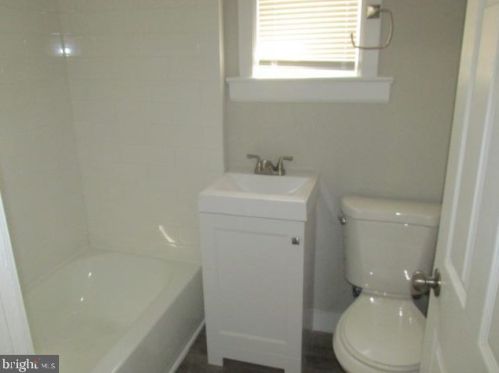 1057 Lalor St, Trenton NJ  08610-6334 exterior