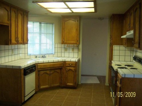 888 Polo Ct, Turlock, CA 95380-3073