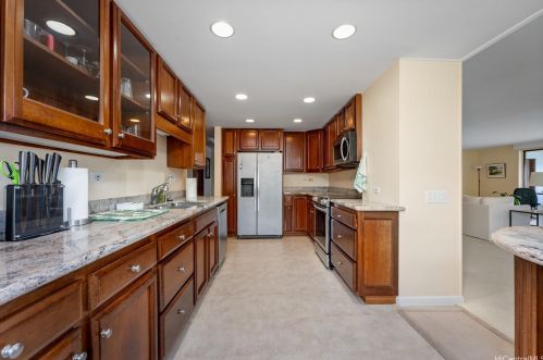 3003 Kalakaua Ave, Honolulu, HI 96815-4733