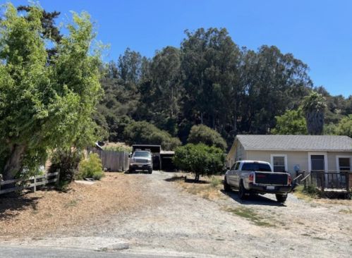 33 Live Oak Rd, Watsonville, CA 95076-5706