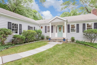 332 Rowayton Ave, Norwalk CT  06853-1916 exterior