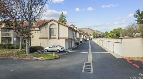 5540 Las Virgenes Rd, Calabasas, CA 91302-1075