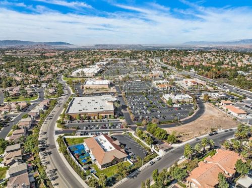7631 Canberra Way, Riverside CA  92508-6067 exterior