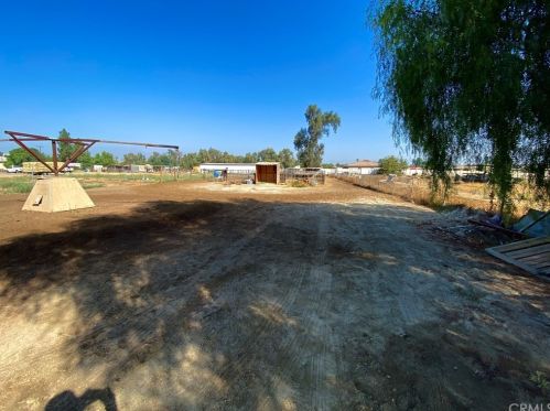 17626 Santa Ana Ave, Bloomington, CA 92316-3034