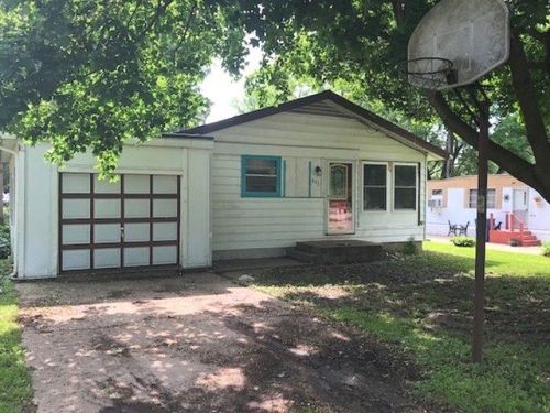 802 Sheridan Ave, Nelson IL  61021-2554 exterior