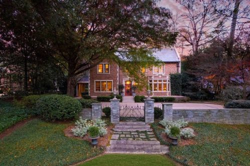 2943 Habersham Rd, Atlanta GA  30305-2847 exterior