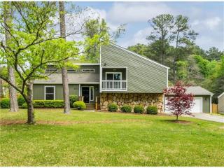 2817 Gracewood Dr, Marietta, GA 30062-6623