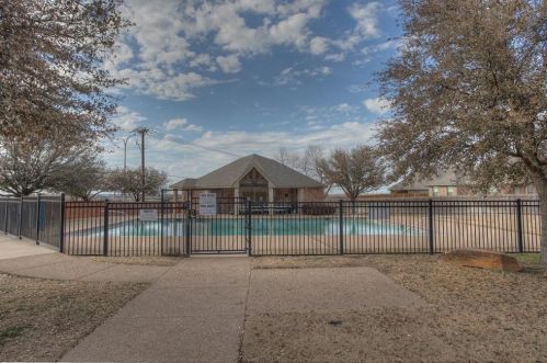 5424 Shasta Ridge Ct, Fort Worth TX  76123-2827 exterior