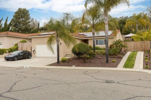 1096 Ponderosa Ave, San Marcos CA  92069-2146 exterior