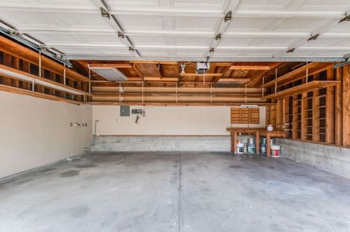 2911 Sycamore Ave, Glendale CA 91201-1154 exterior