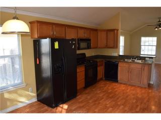 907 Crested Point Dr, College Station TX  77845-3547 exterior