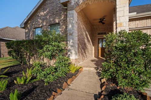 811 Culpepper Dr, Richmond TX  77469-1786 exterior