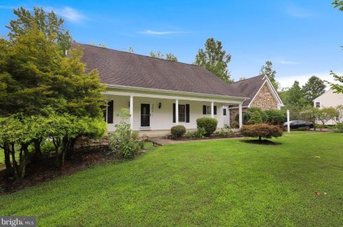 8811 Commons Cir, Spotsylvania, VA 22553-1962
