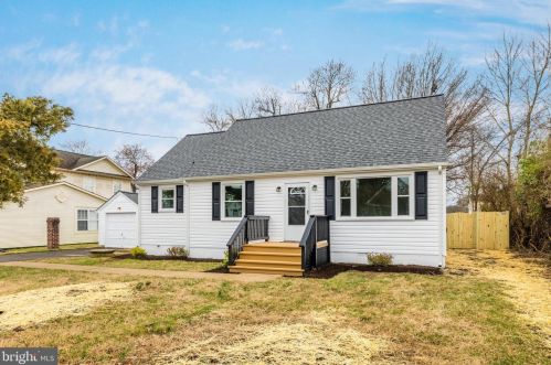13402 Woodbridge St, Woodbridge, VA 22191-1725