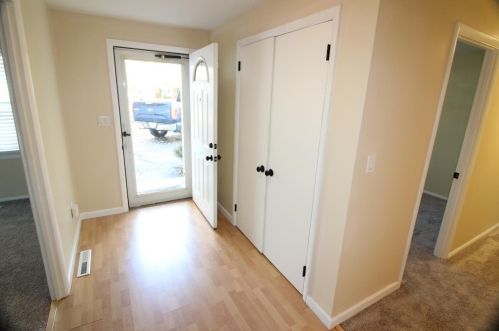 11827 Fairsprings Ct, Cincinnati OH 45246-2101 exterior