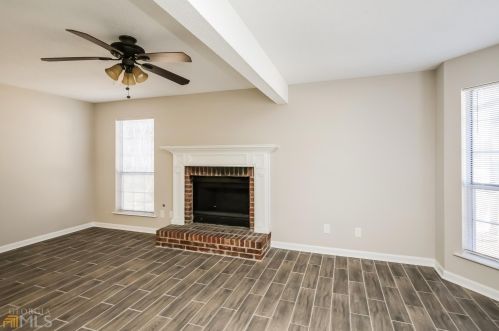5927 Brookside Dr, Mableton GA  30126-2882 exterior