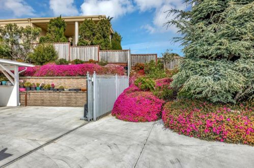 1924 Marineview Dr, San Leandro CA 94577-5315 exterior